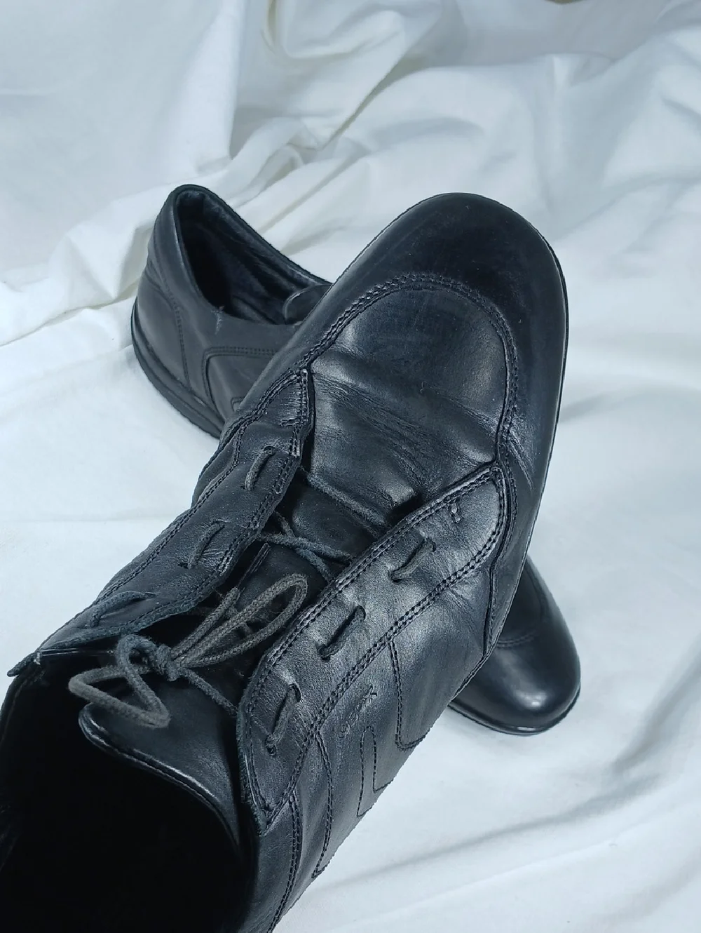 Geox mens Black Leather Slip-On with Gold Logo size 11ß